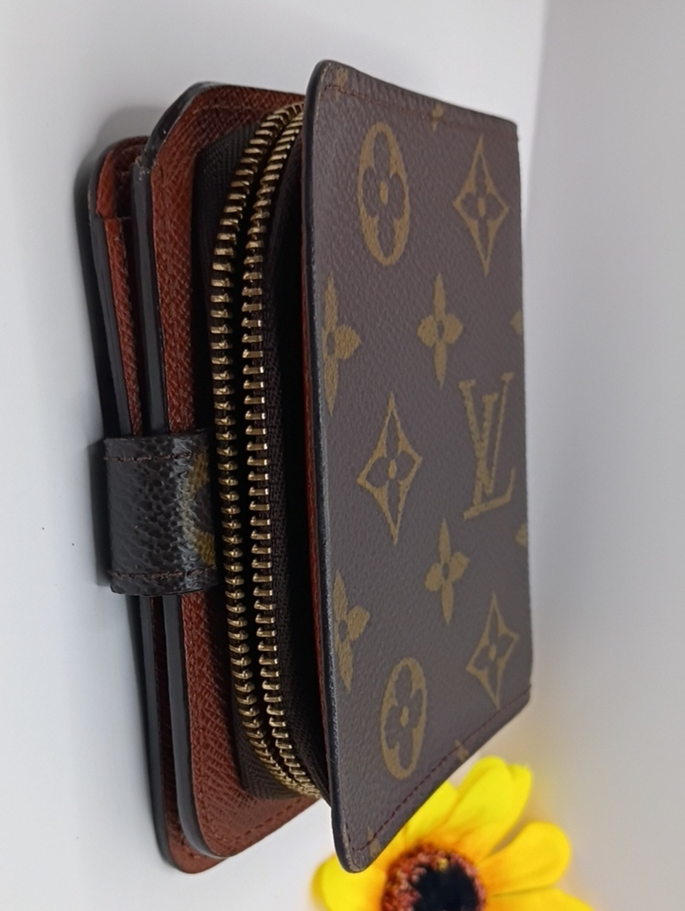 Louis Vuitton Mini Compactable Wallet - Picture 13 of 16